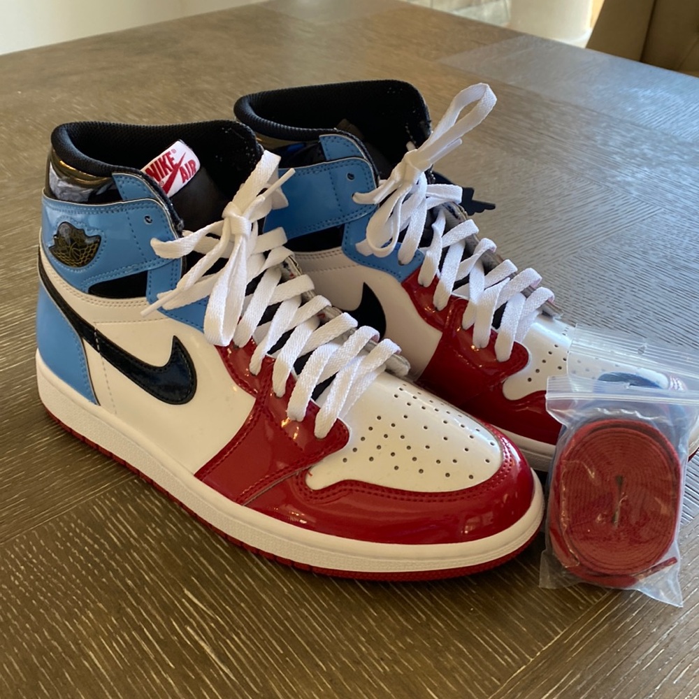 Beautiful Air Jordan One Retro high tops…Like new!!!
